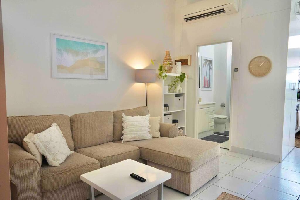 Lovely One Bed Room Apartment Right In The City Darwin Exterior photo